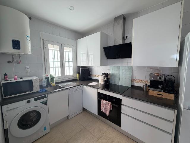 Imagen 8 Inmueble 305605 - Piso en venta en Chiclana De La Frontera / Cerca de la parada del tranvía Reyes Católicos