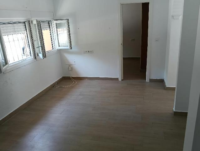 Imagen 1 Inmueble 305649 - Planta Baja en venta en Cádiz / A 130 metros del corte ingles Bahia de Cadiz