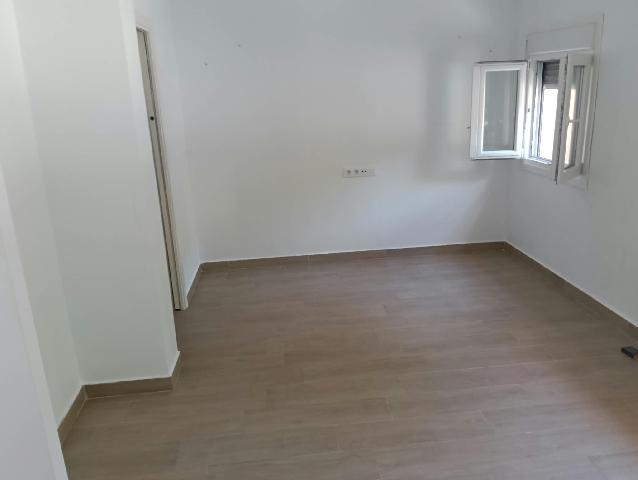 Imagen 7 Inmueble 305649 - Planta Baja en venta en Cádiz / A 130 metros del corte ingles Bahia de Cadiz