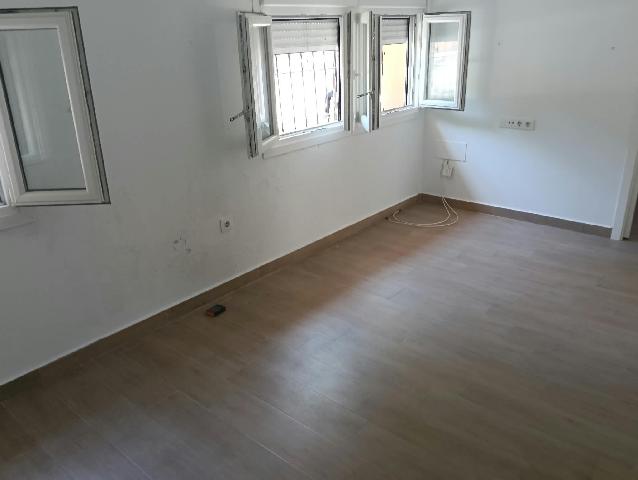 Imagen 2 Inmueble 305649 - Planta Baja en venta en Cádiz / A 130 metros del corte ingles Bahia de Cadiz