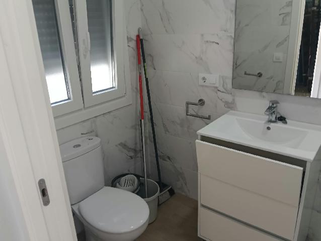 Imagen 10 Inmueble 305649 - Planta Baja en venta en Cádiz / A 130 metros del corte ingles Bahia de Cadiz