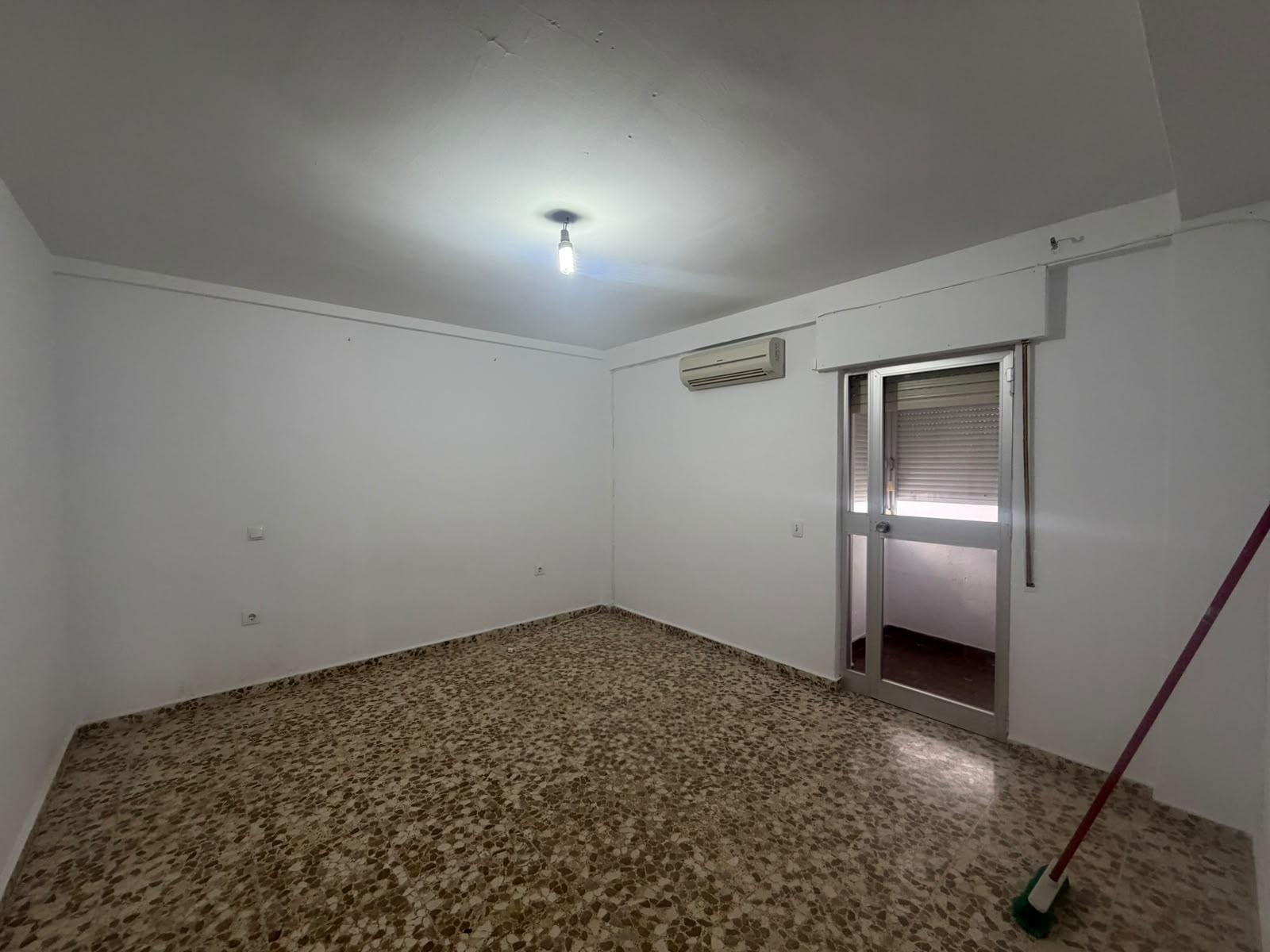 Imagen 11 Piso en venta en San Fernando / Cerca del colegio Puente Zuazo