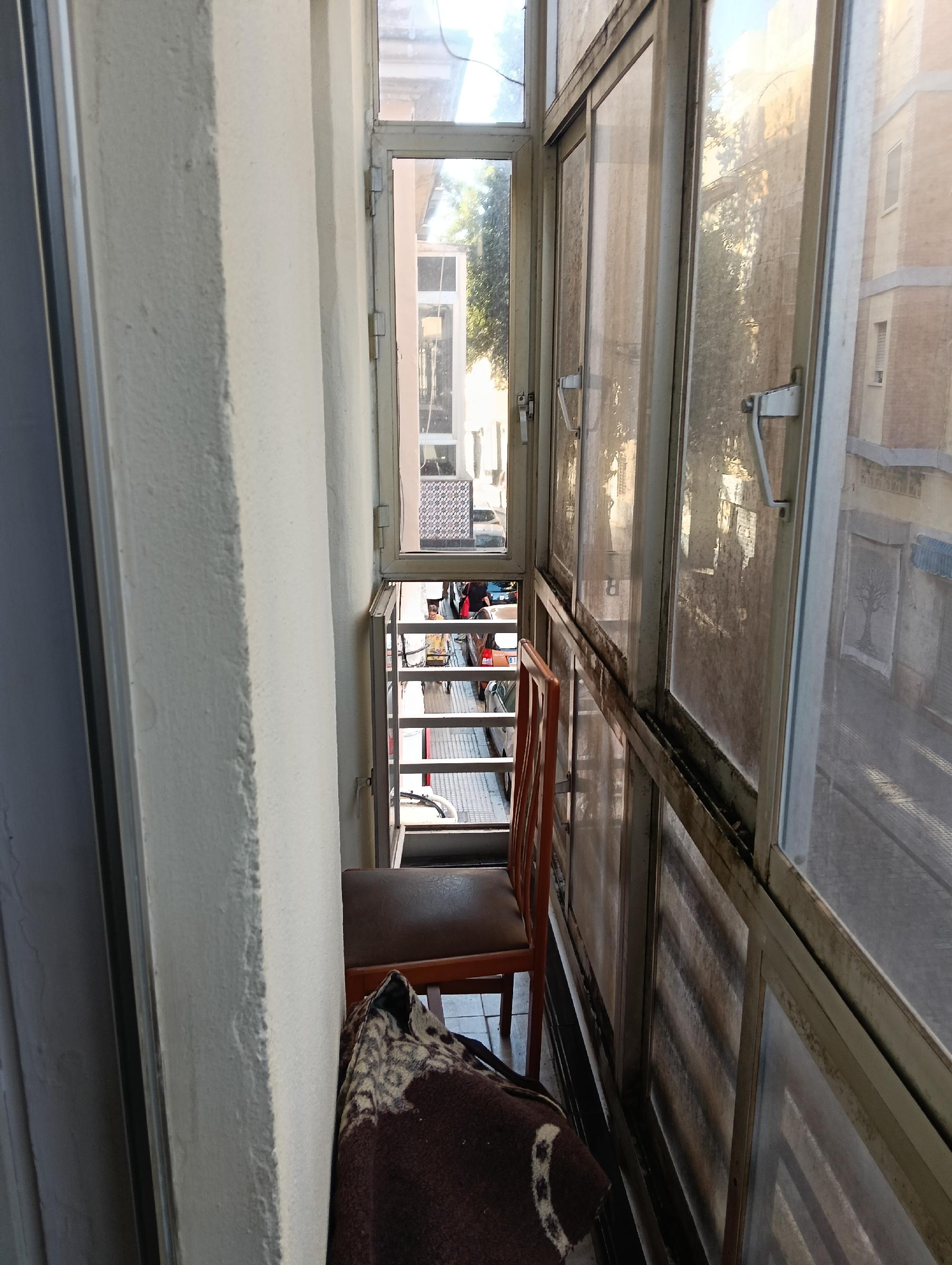 Imagen 11 Piso en venta en Cádiz / A 300 metros de la playa de La Caleta
