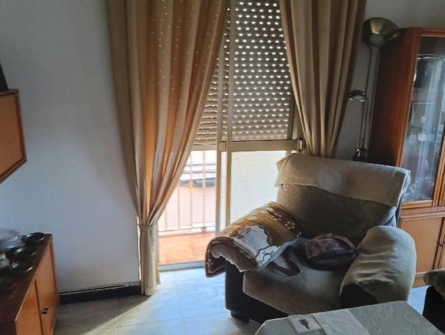 Imagen 3 Inmueble 305880 - Piso en venta en Cádiz / A 300 metros de la playa de La Caleta