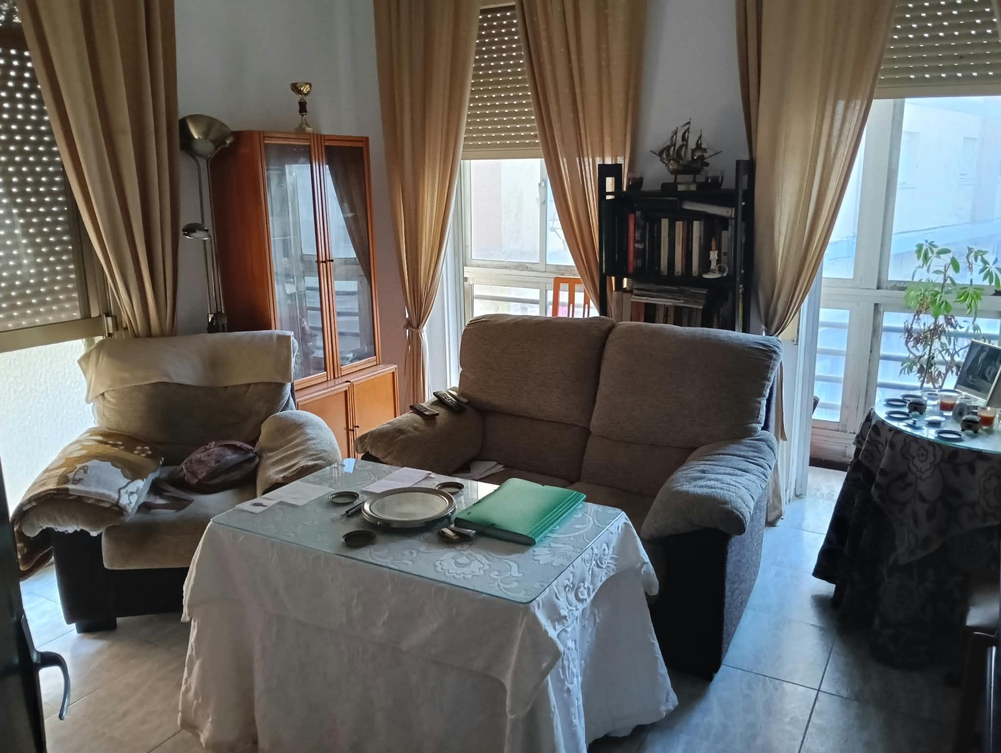 Imagen 1 Piso en venta en Cádiz / A 300 metros de la playa de La Caleta