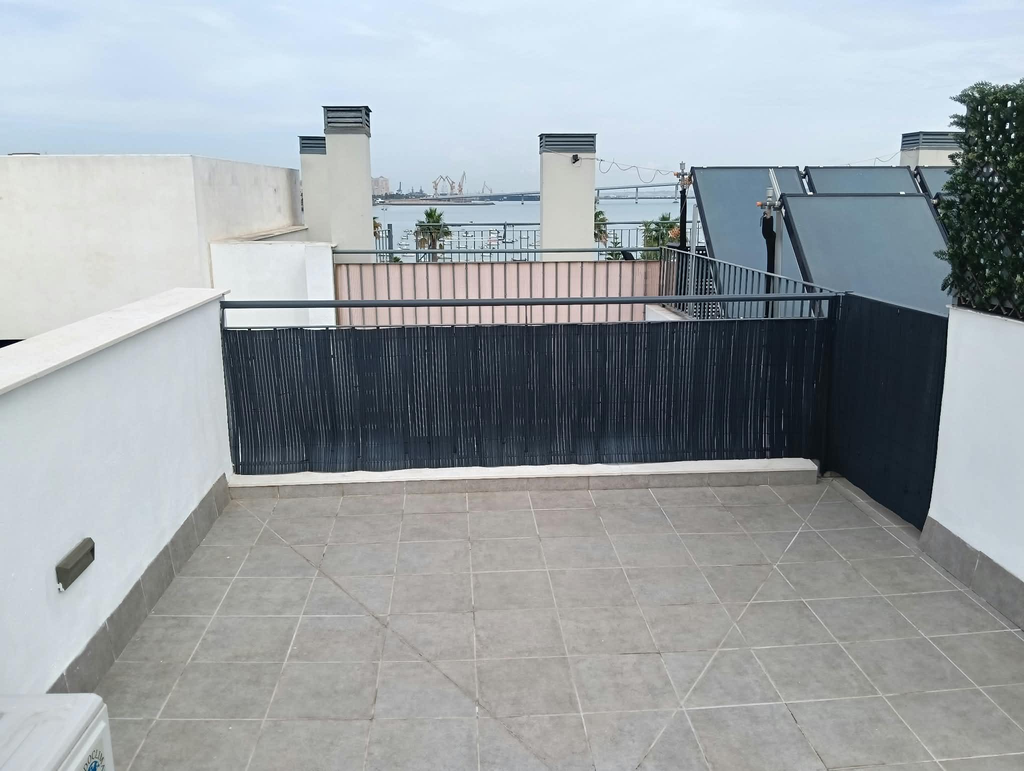 Imagen 16 Ático en venta en Cádiz / A 200 metros del Paseo de la Bahía