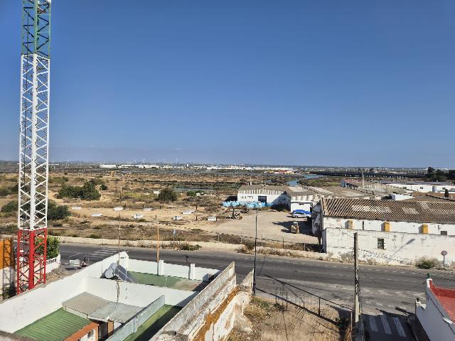 Imagen 6 Inmueble 306115 - Piso en venta en San Fernando / Cerca del Puente del Gran Poder