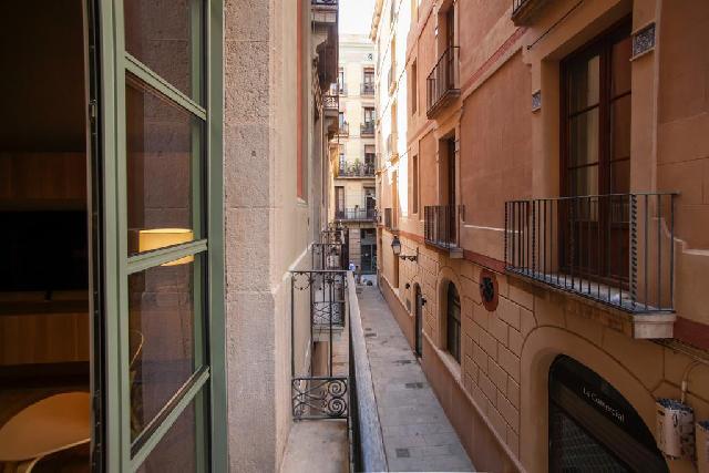 Imagen 2 Inmueble 306398 - Piso en venta en Barcelona / A 100 metros de la Basilica de Santa maria del Mar
