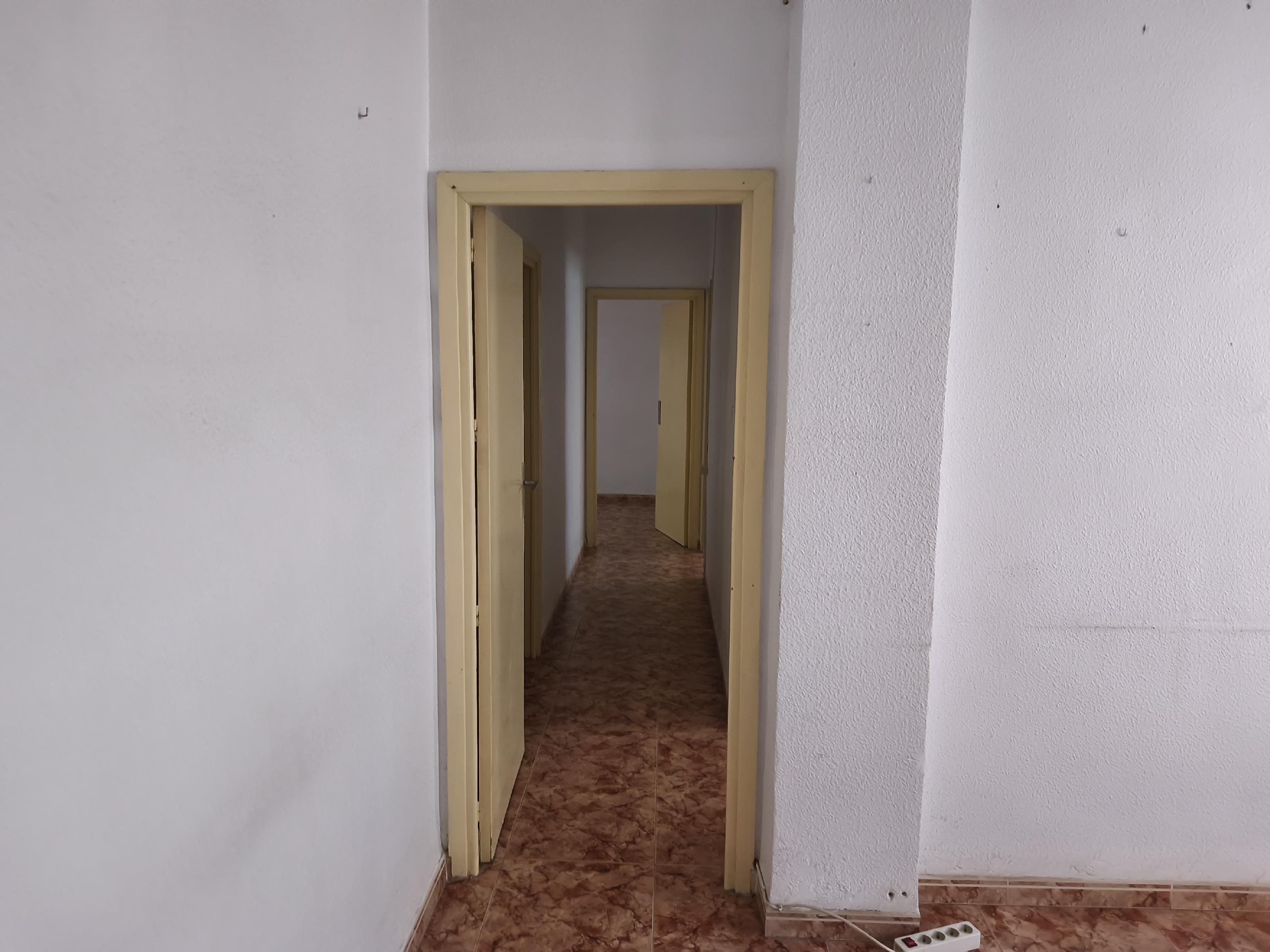 Imagen 10 Apartamento en venta en Andújar / A 50 metros del arco de Capuchinos