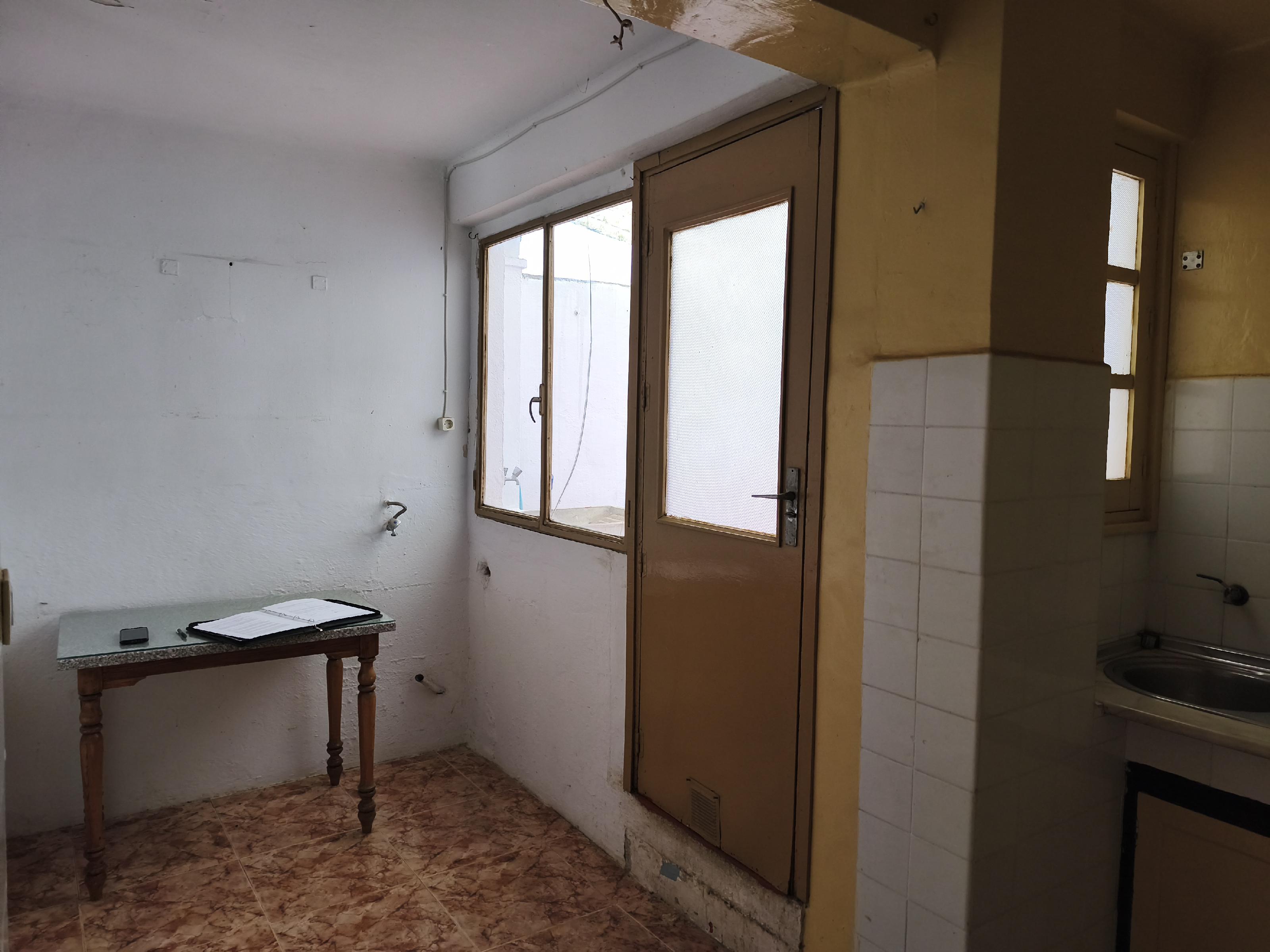 Imagen 3 Apartamento en venta en Andújar / A 50 metros del arco de Capuchinos