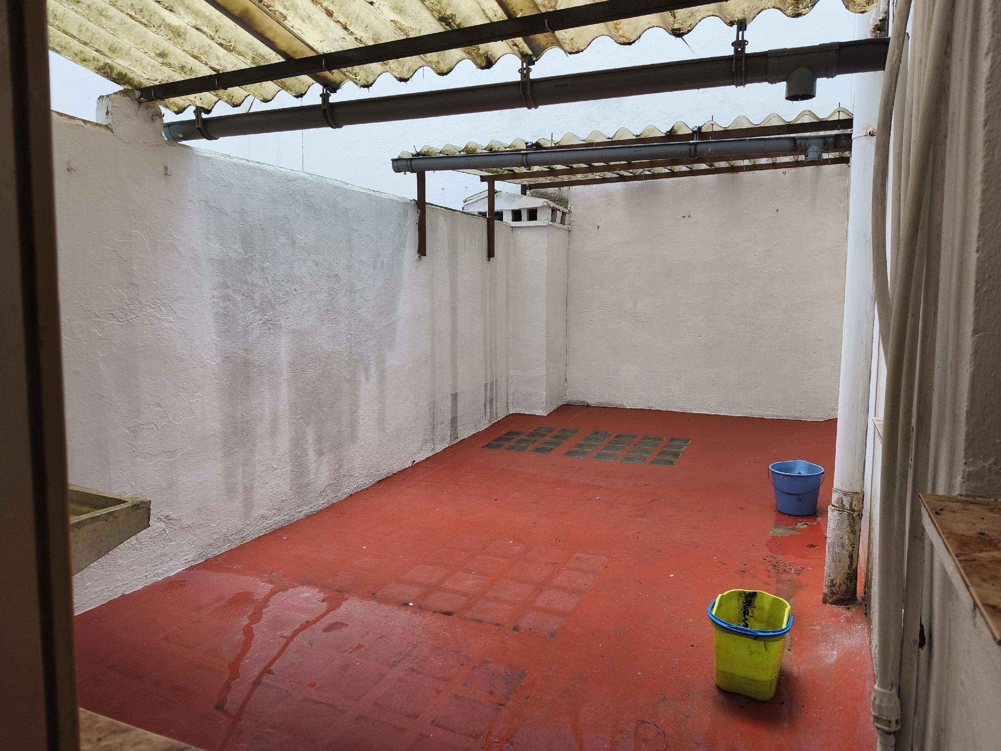 Imagen 1 Apartamento en venta en Andújar / A 50 metros del arco de Capuchinos