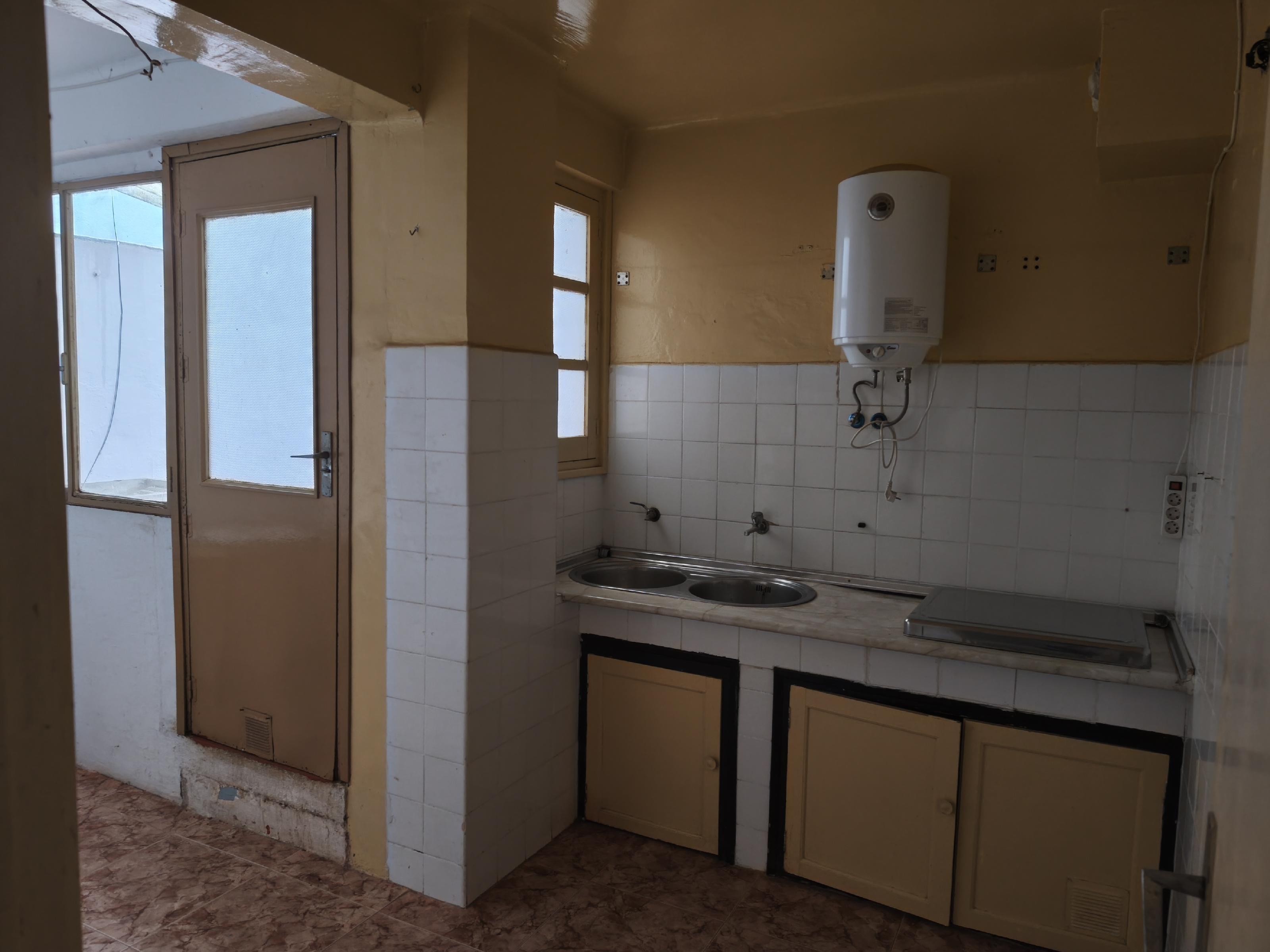 Imagen 2 Apartamento en venta en Andújar / A 50 metros del arco de Capuchinos