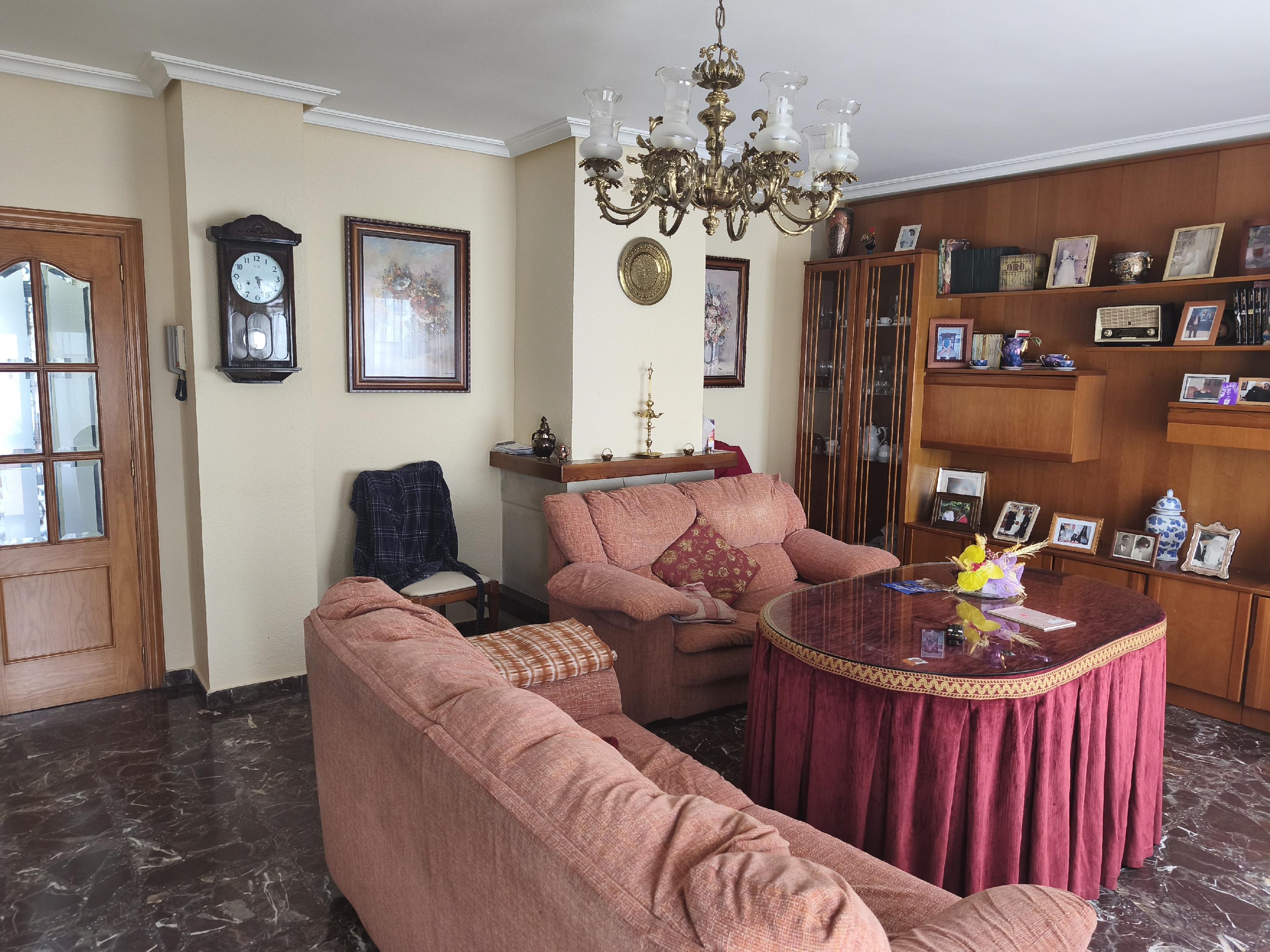 Imagen 2 Casa Pareada en venta en Andújar / Junto a la calle de El Pino, a 5 minutos del centro