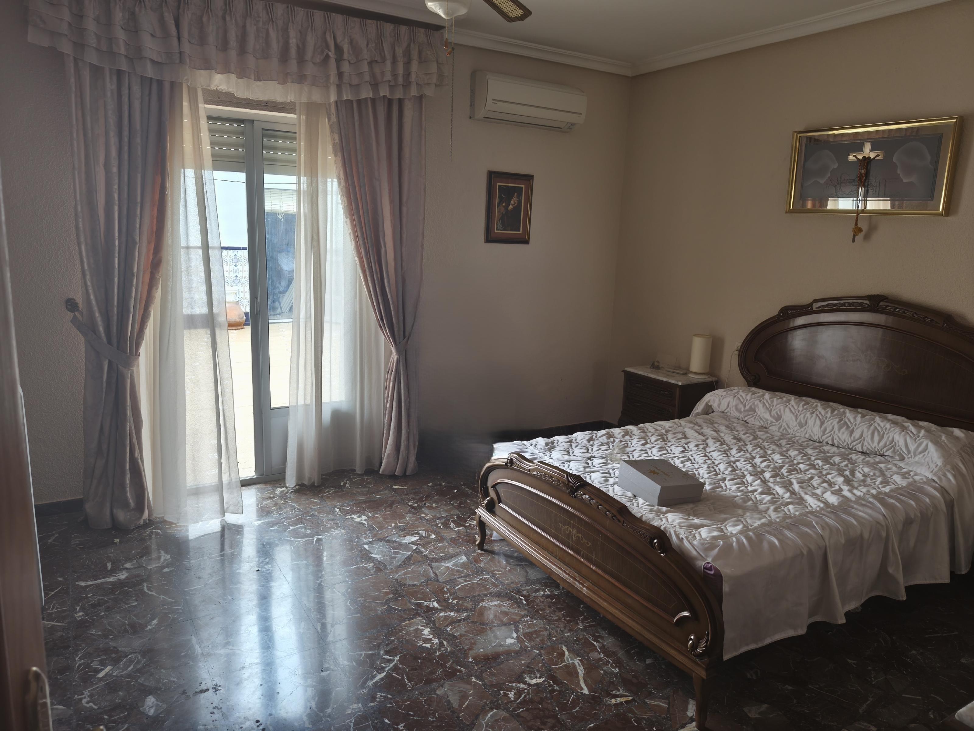 Imagen 14 Casa Pareada en venta en Andújar / Junto a la calle de El Pino, a 5 minutos del centro