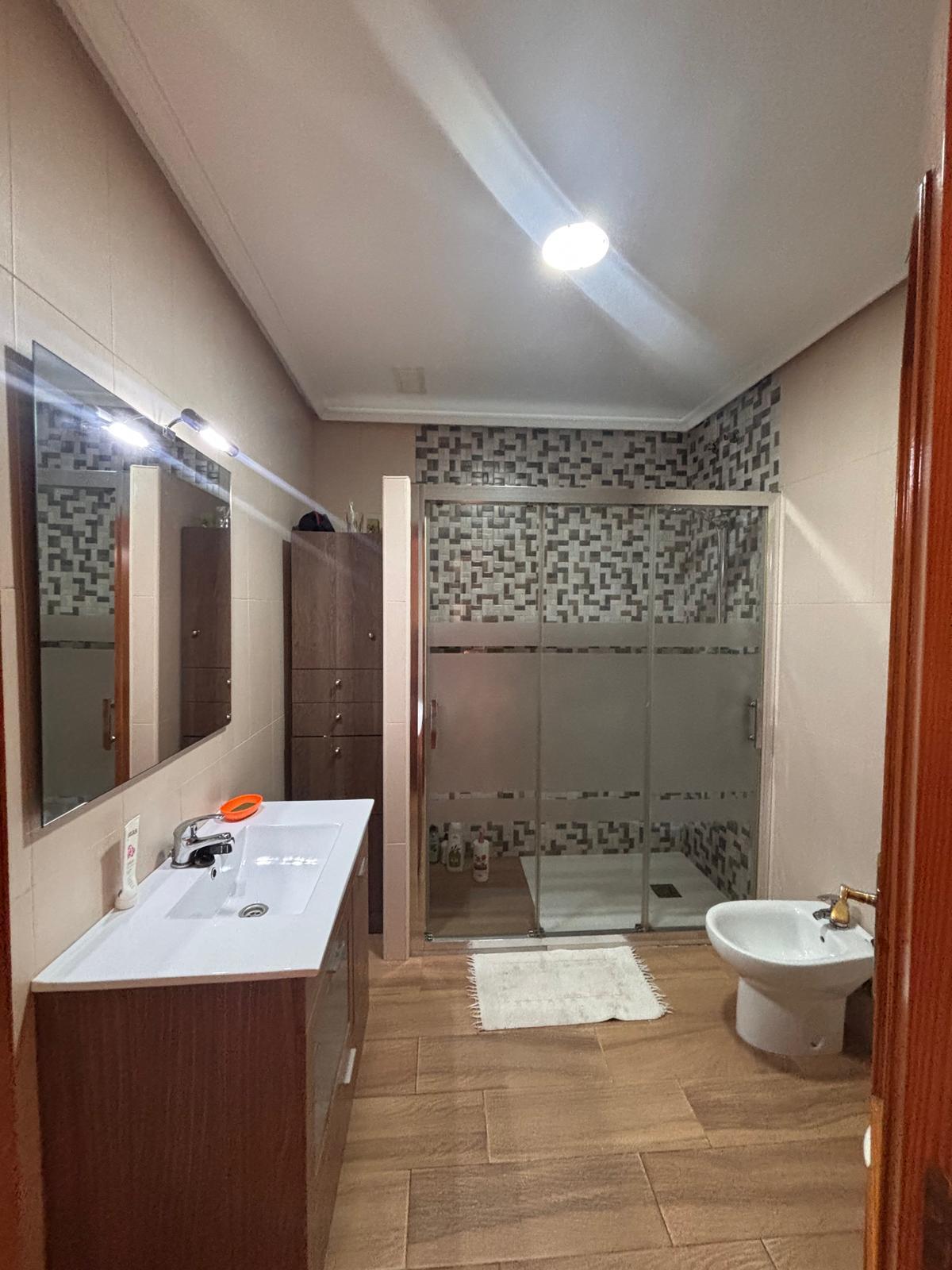 Imagen 12 Casa Pareada en venta en Andújar / Junto a la calle de El Pino, a 5 minutos del centro