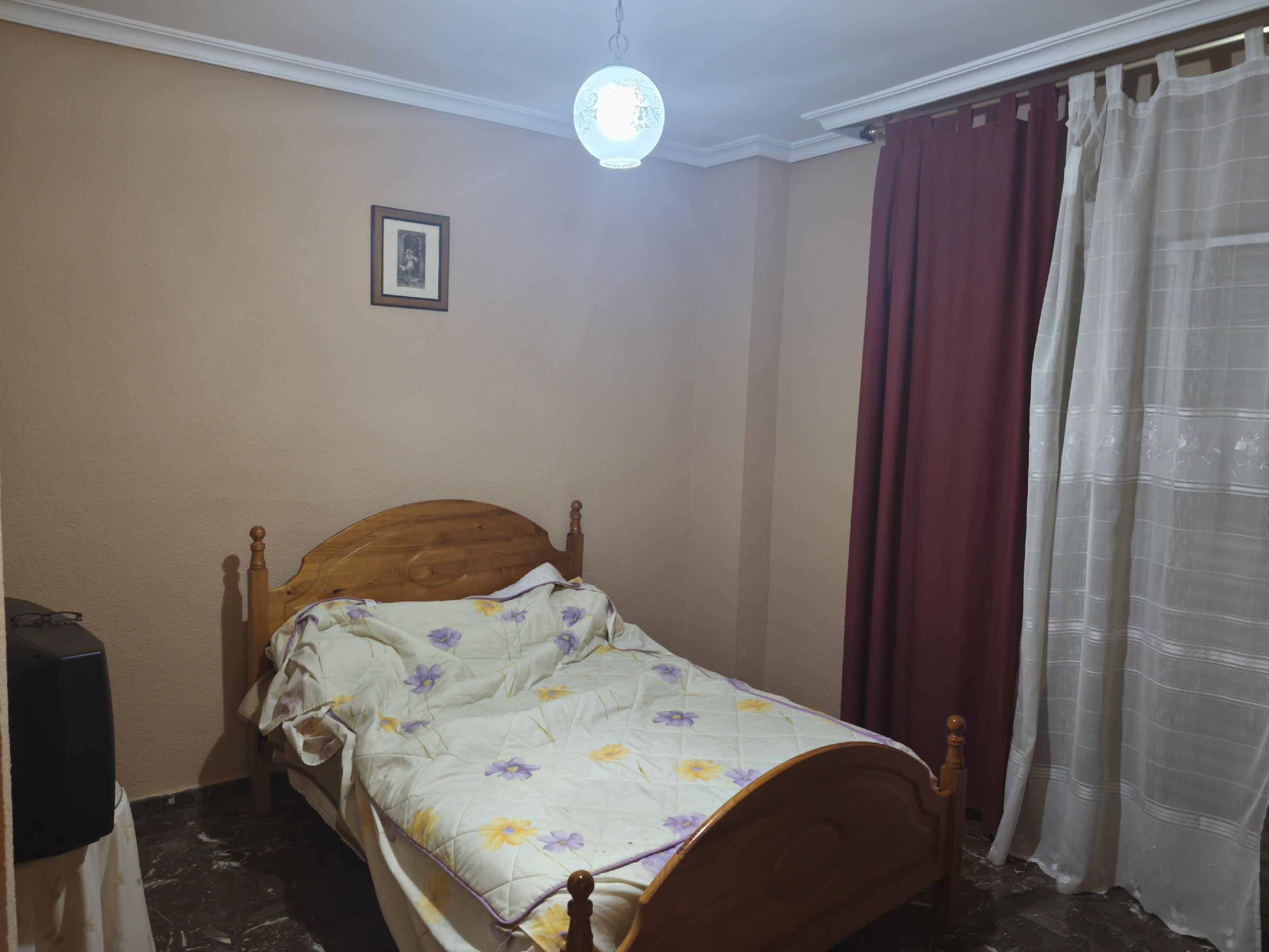 Imagen 19 Casa Pareada en venta en Andújar / Junto a la calle de El Pino, a 5 minutos del centro