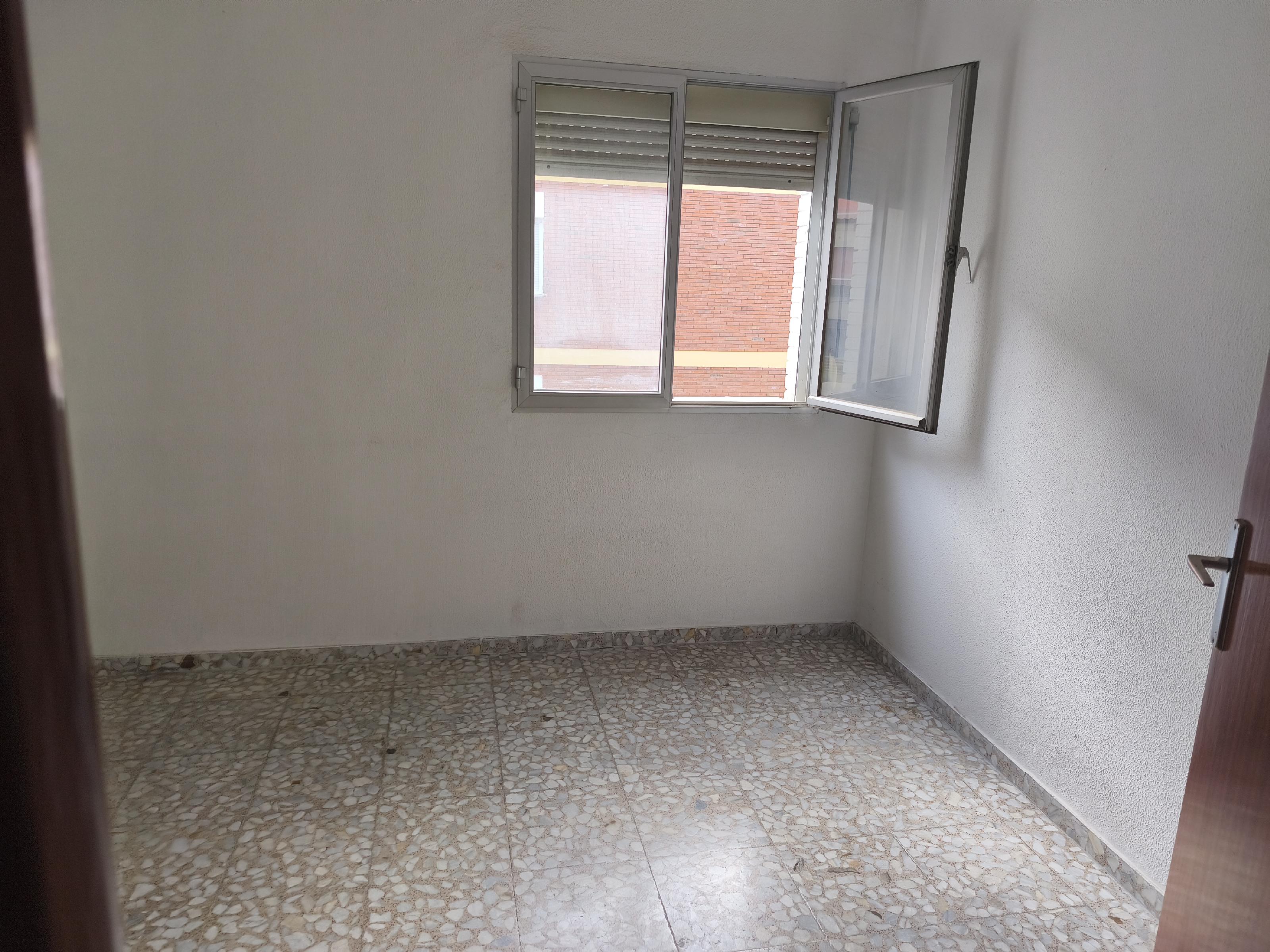 Imagen 6 Apartamento en venta en Andújar / En el corazón de la zona de los Emperadores