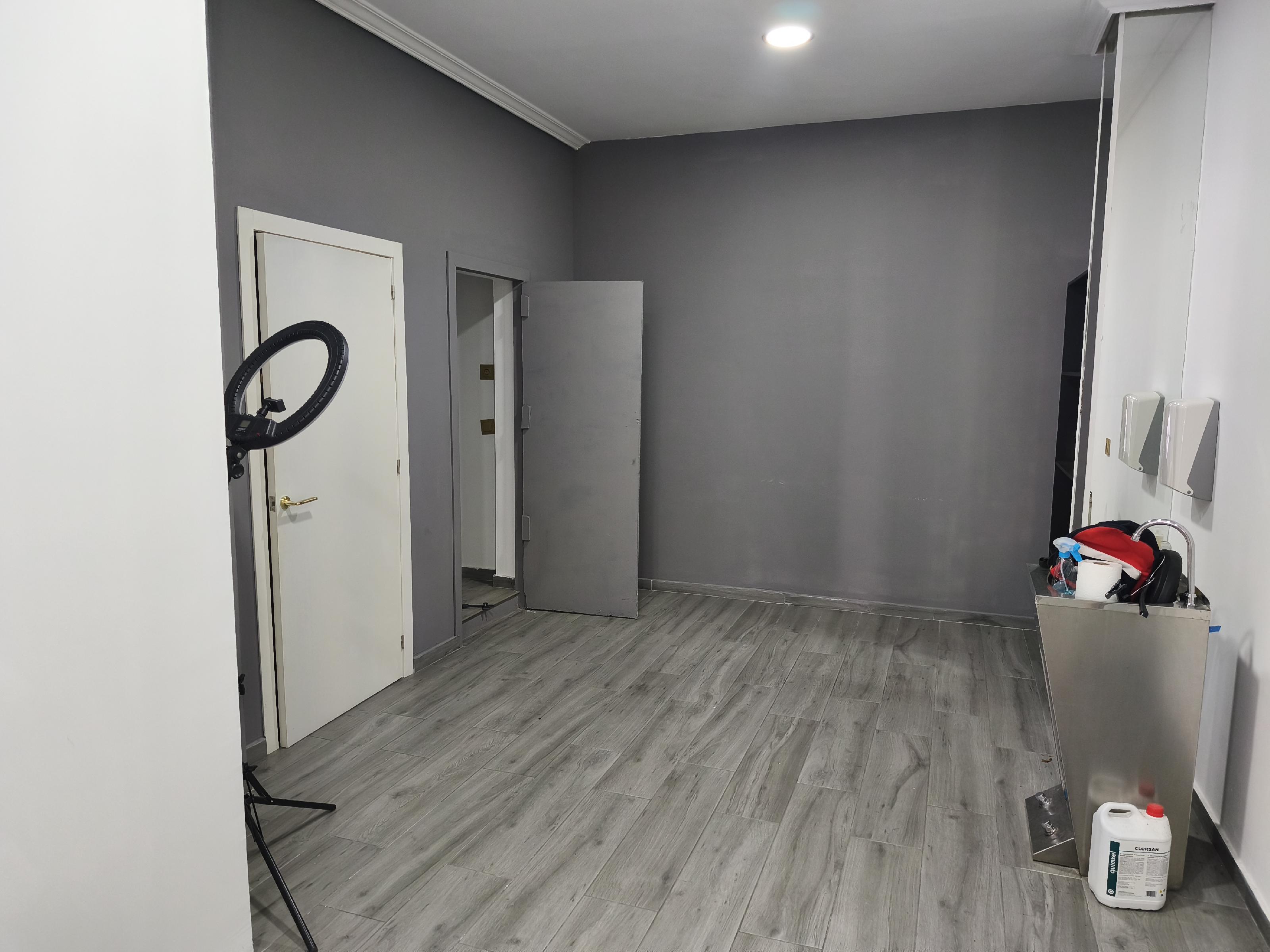 Imagen 1 Local Comercial en venta en Andújar / A 100 metros del Centro de salud Virgen de la Cabeza