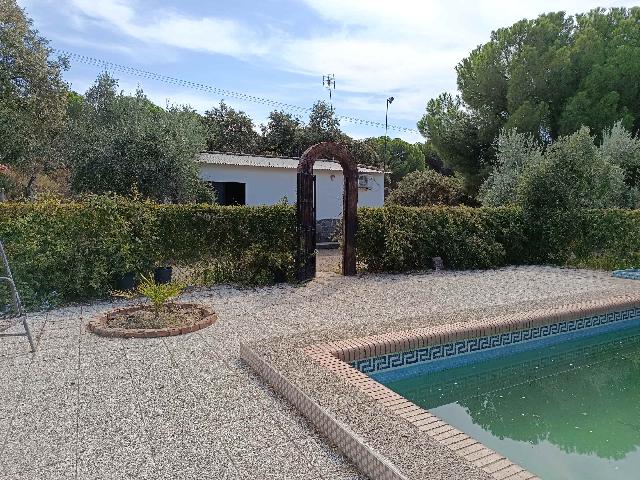 Imagen 2 Inmueble 306239 - Casa Rústica en venta en Andújar / A 100 metros del cruce del Alcornoque