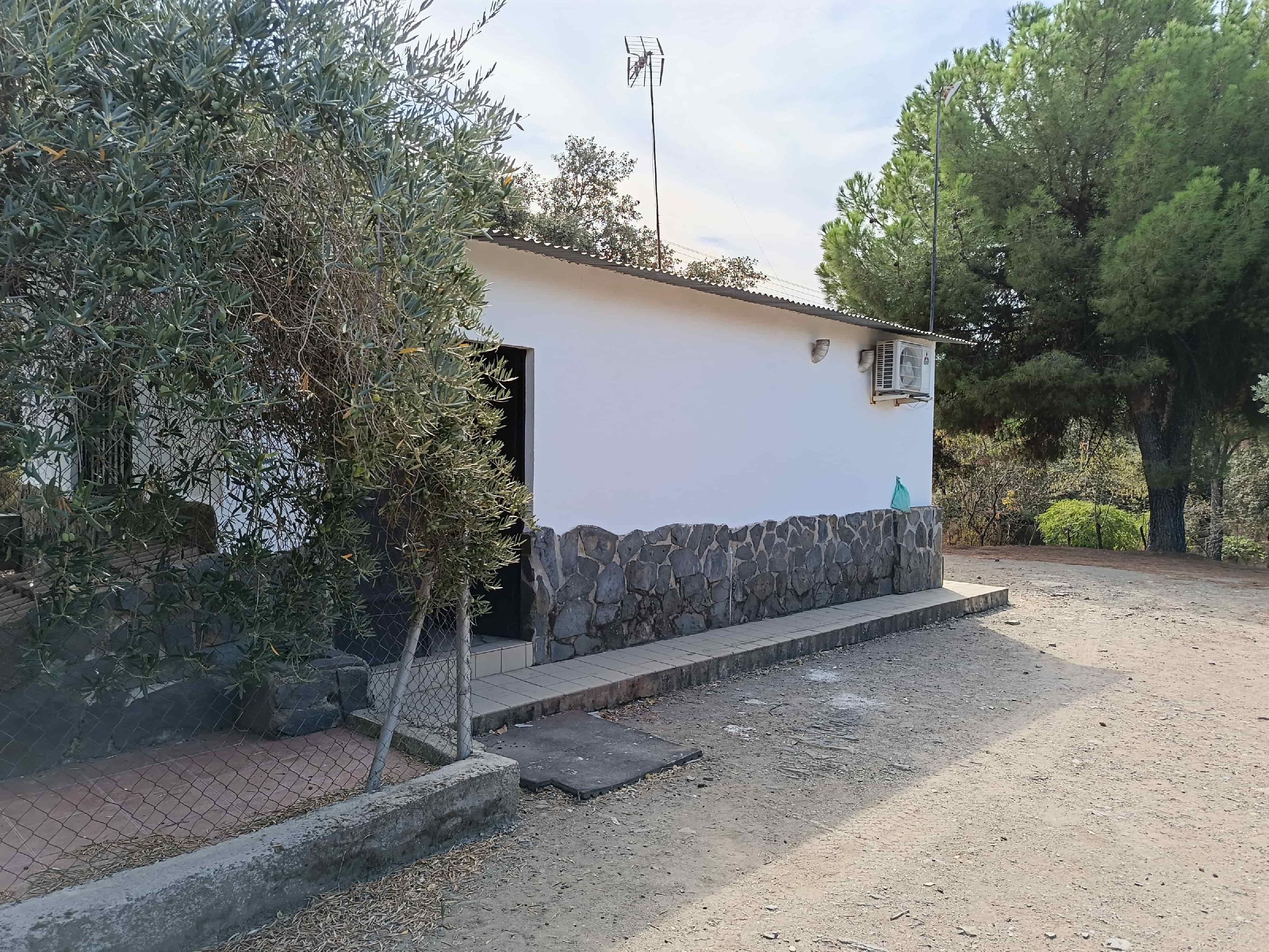 Imagen 3 Casa Rústica en venta en Andújar / A 100 metros del cruce del Alcornoque