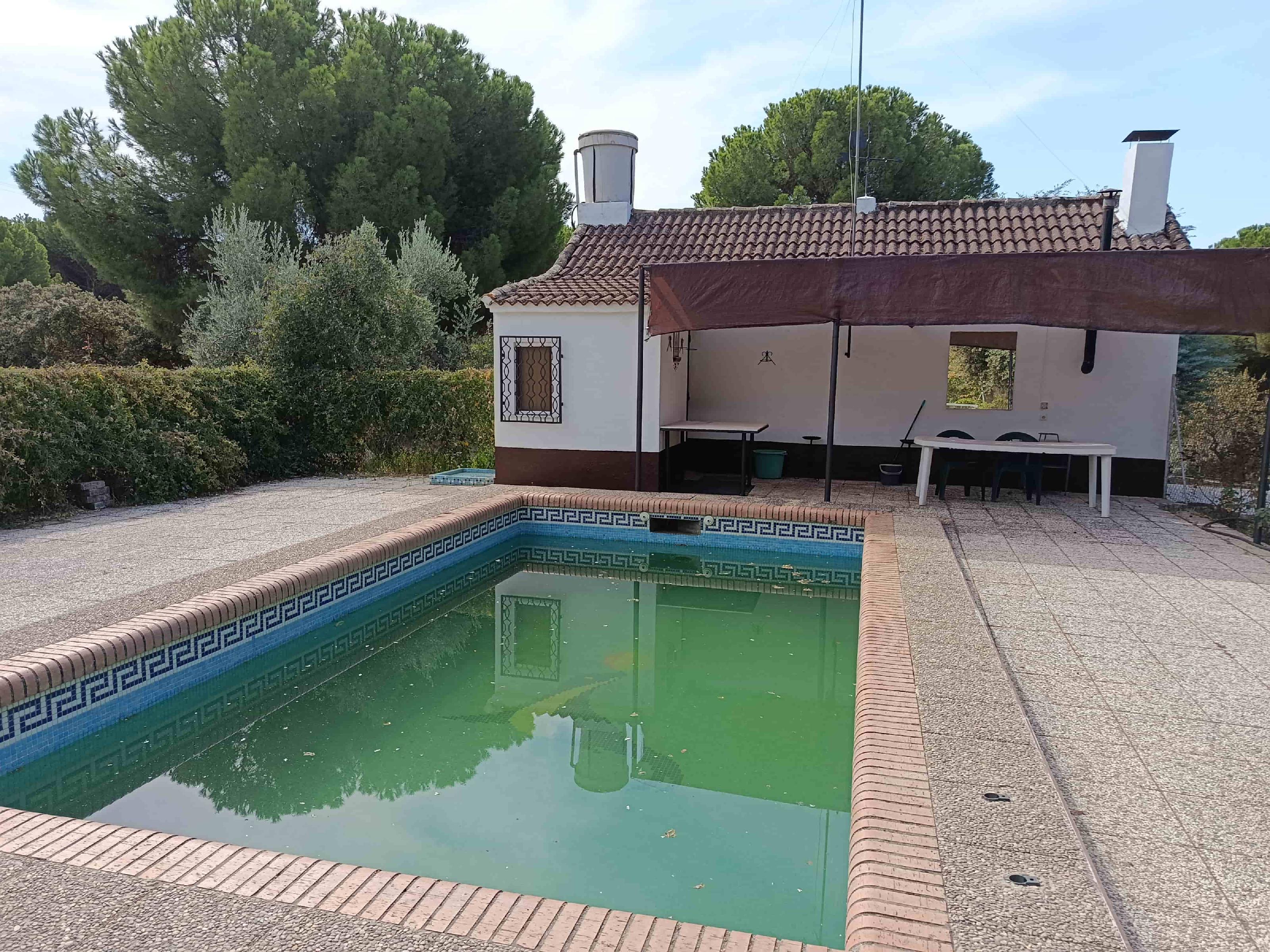 Imagen 1 Casa Rústica en venta en Andújar / A 100 metros del cruce del Alcornoque