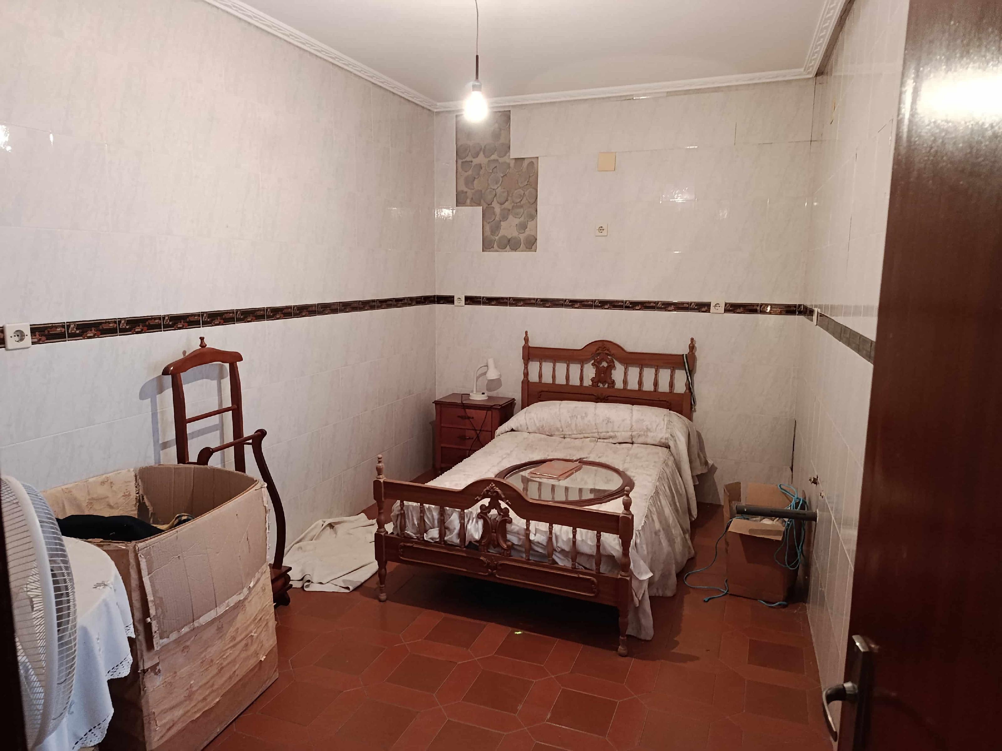 Imagen 12 Casa Adosada en venta en Andújar / A 50 metros del Cuadro de la Virgen