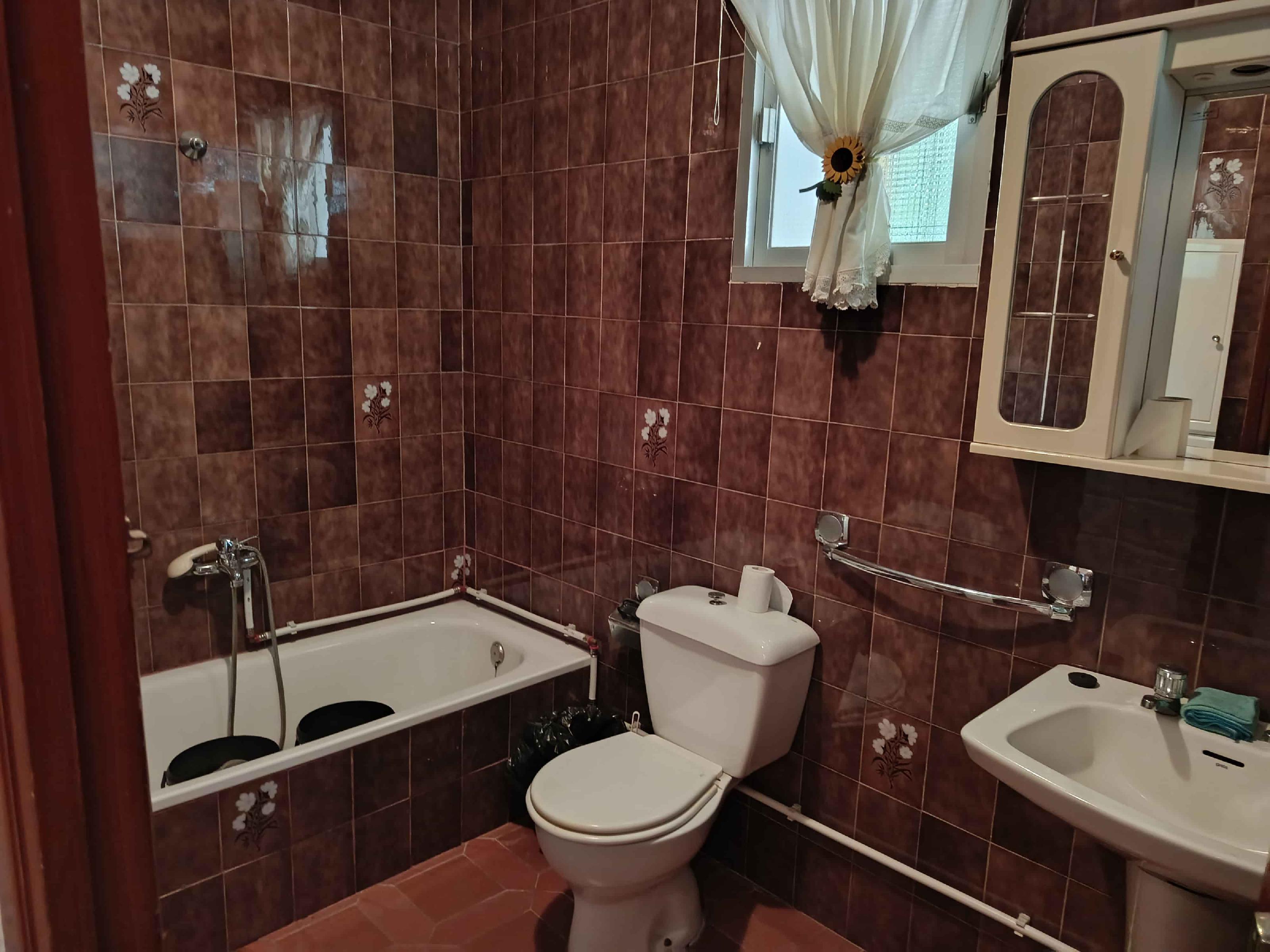 Imagen 13 Casa Adosada en venta en Andújar / A 50 metros del Cuadro de la Virgen