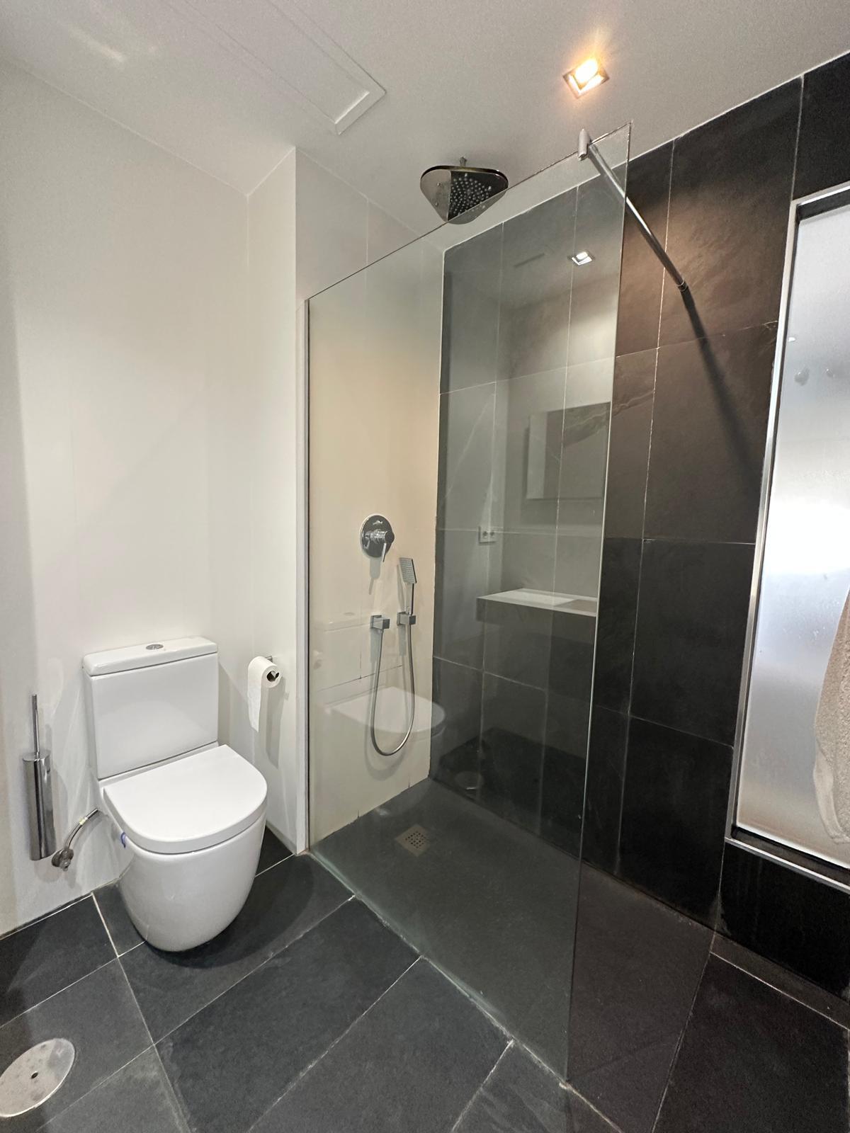 Imagen 2 Apto. Playa en venta en Rota / Ubicado a primera línea de mar junto Hotel PlayaBallena