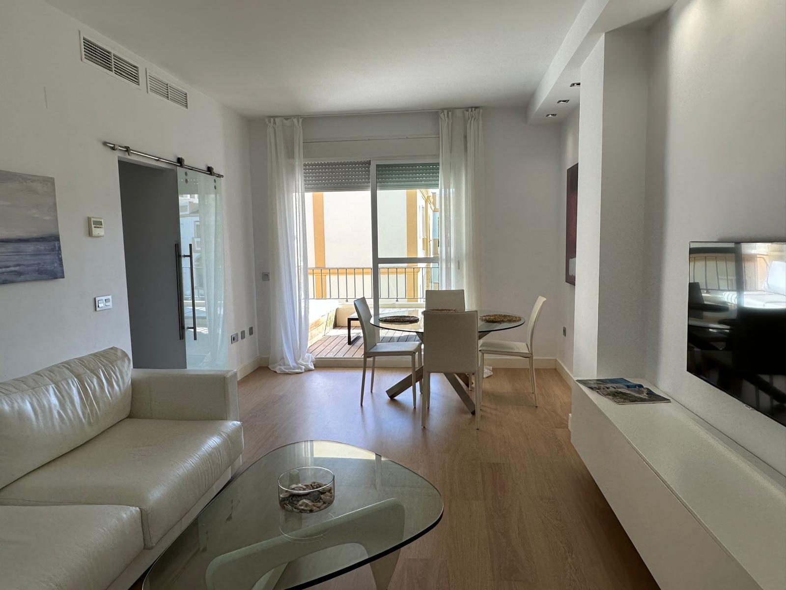 Imagen 20 Apto. Playa en venta en Rota / Ubicado a primera línea de mar junto Hotel PlayaBallena