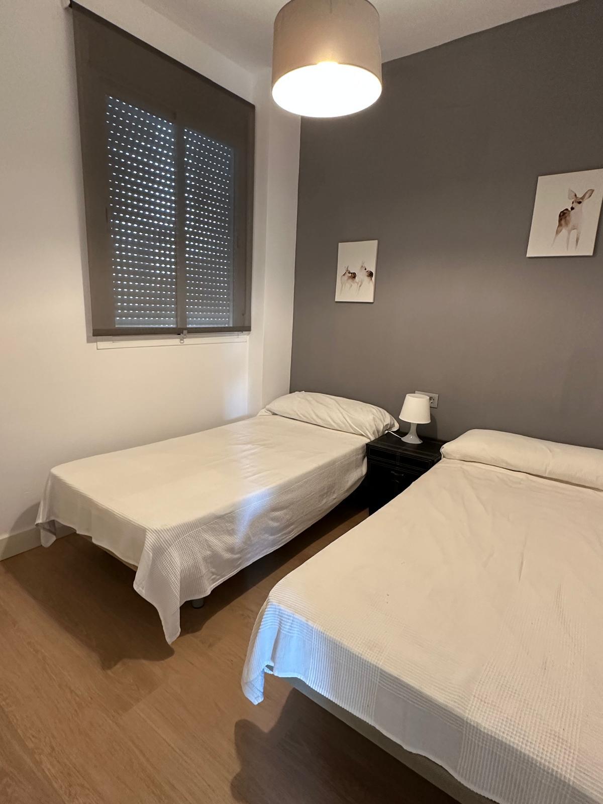 Imagen 26 Apto. Playa en venta en Rota / Ubicado a primera línea de mar junto Hotel PlayaBallena