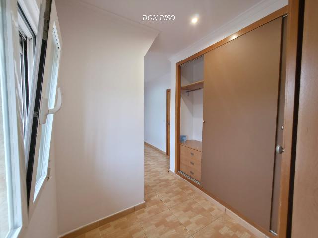 Imagen 9 Inmueble 296998 - Casa en venta en Poblets (Els) / En la entrada de Els Poblets. 