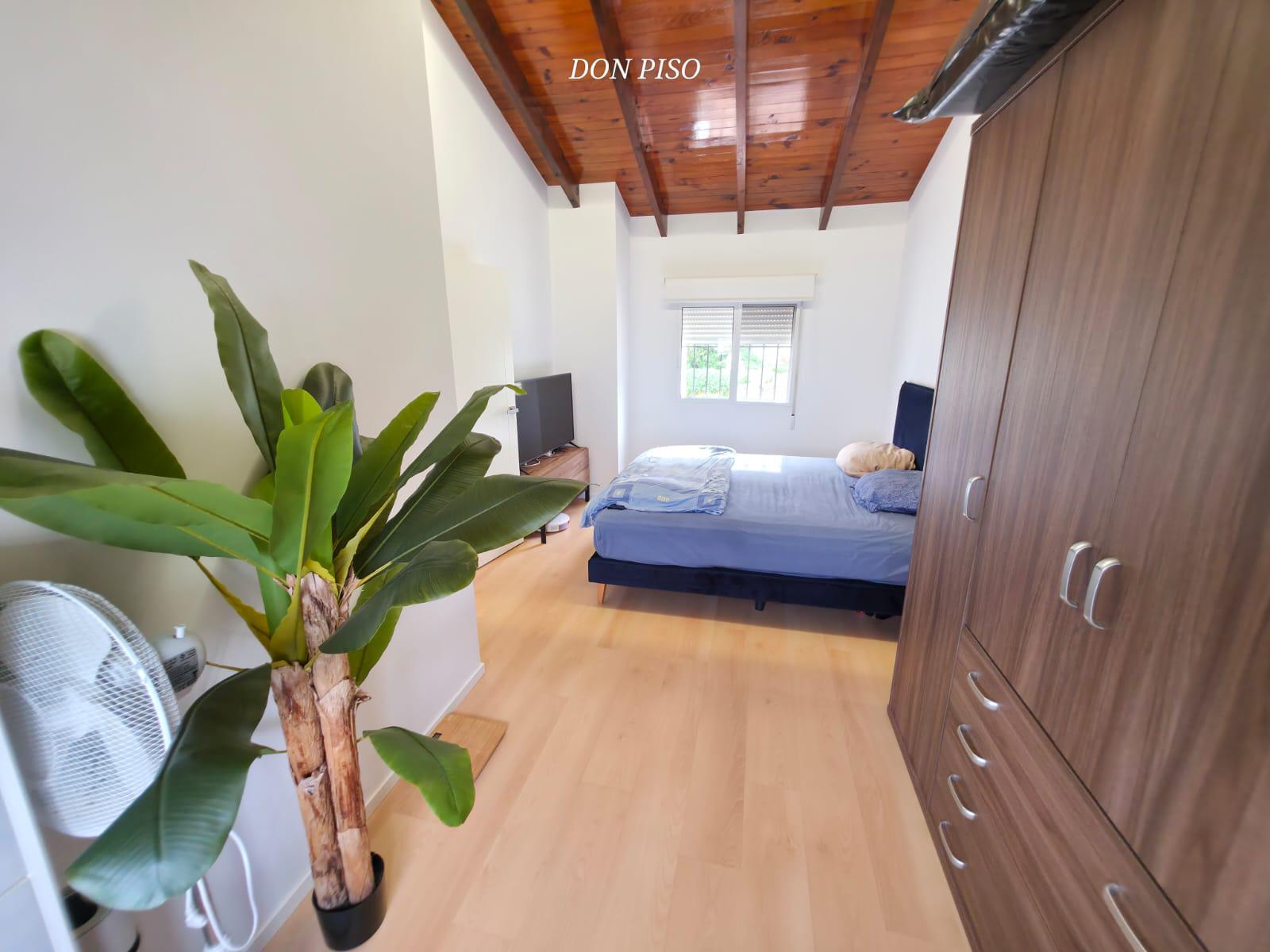 Imagen 1 Casa Adosada en venta en Dénia / En el Montgó a un minuto en coche de hospital Pedrera