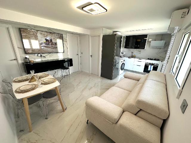 Imagen 1 Inmueble 300054 - Apartamento en venta en Dénia / Cerca del club náutico.