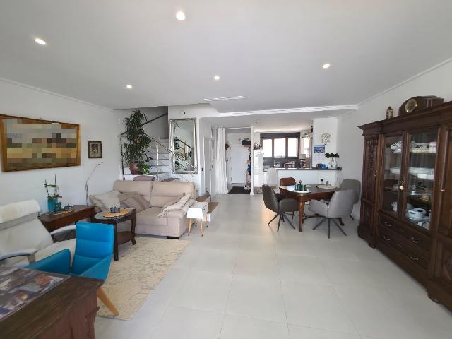 Imagen 9 Inmueble 302456 - Casa Pareada en venta en Verger (El) / Cerca del centro comercial La Segaría.