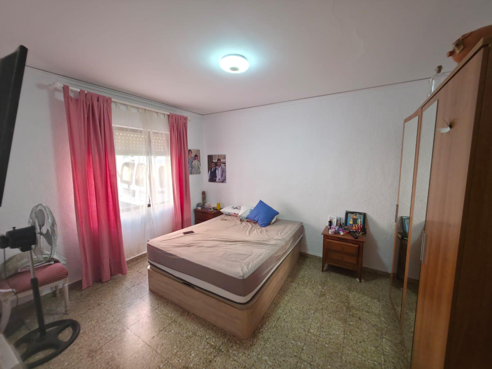 Imagen 3 Casa Adosada en venta en Ondara / Cerca del centro comercial Portal de La Marina.