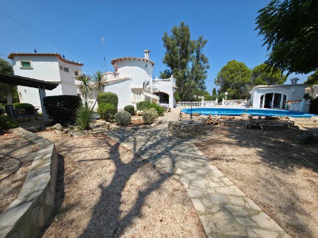 Imagen 1 Inmueble 304969 - Casa Aislada en venta en Dénia / Subiendo al Pare Pere.