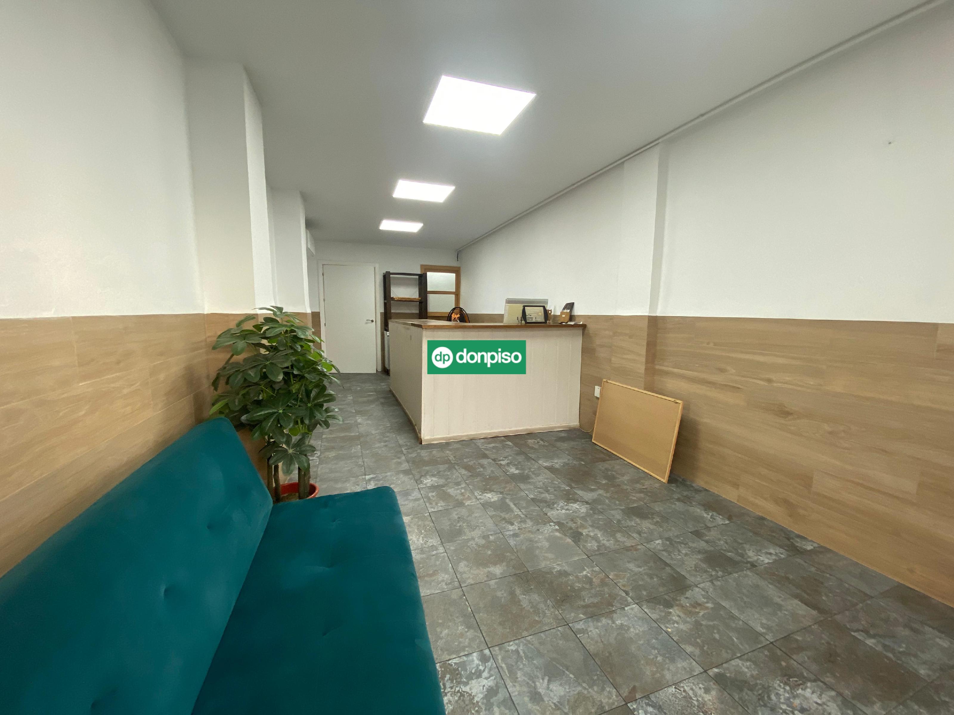 Imagen 4 Local Comercial en venta en Cáceres / Cerca de la Plaza de toros