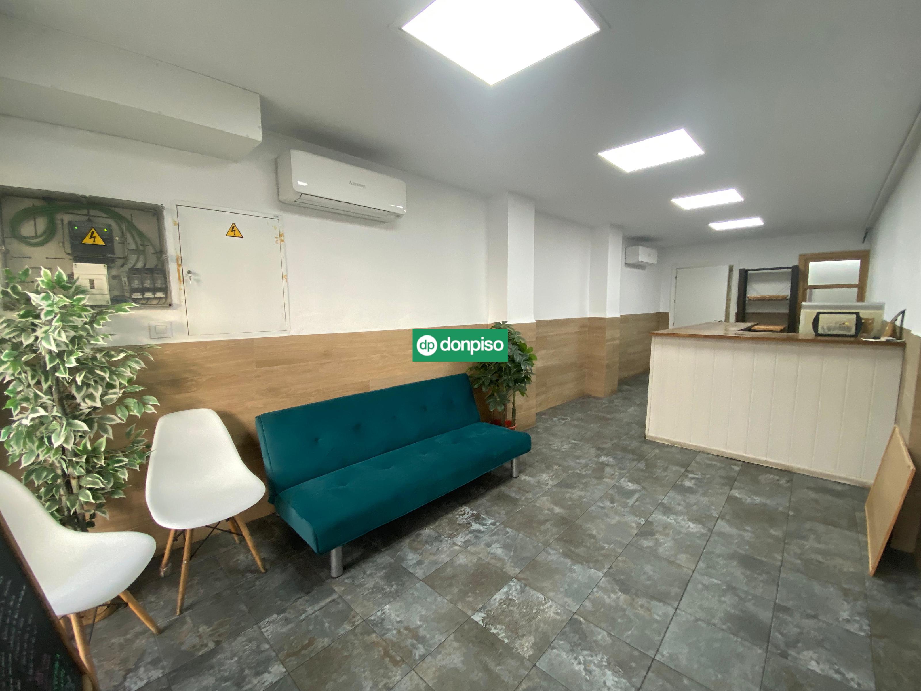 Imagen 3 Local Comercial en venta en Cáceres / Cerca de la Plaza de toros