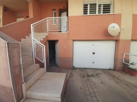 Imagen 1 Casa Adosada en venta en Cáceres / Carretera Badajoz