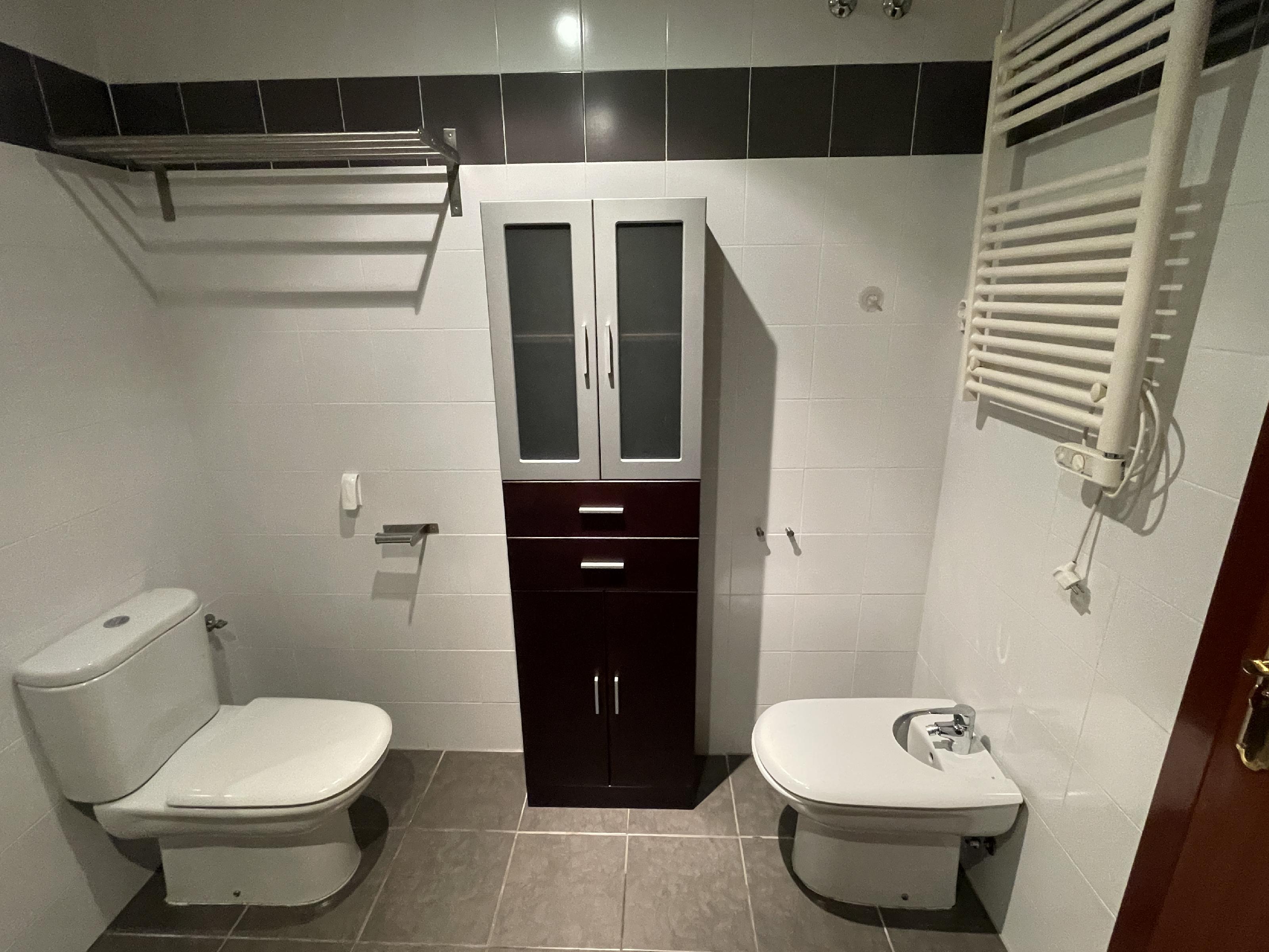 Imagen 21 Apartamento en alquiler en Cáceres / Avenida de San Blas