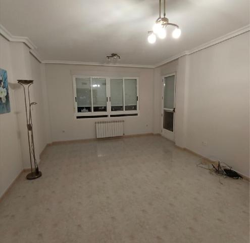 Imagen 5 Inmueble 299896 - Apartamento en alquiler en Cáceres / Zona de los Castellanos