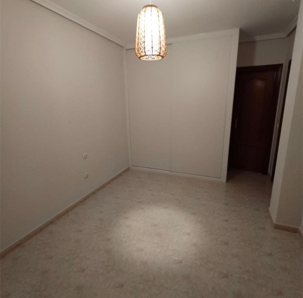 Imagen 8 Apartamento en alquiler en Cáceres / Zona de los Castellanos