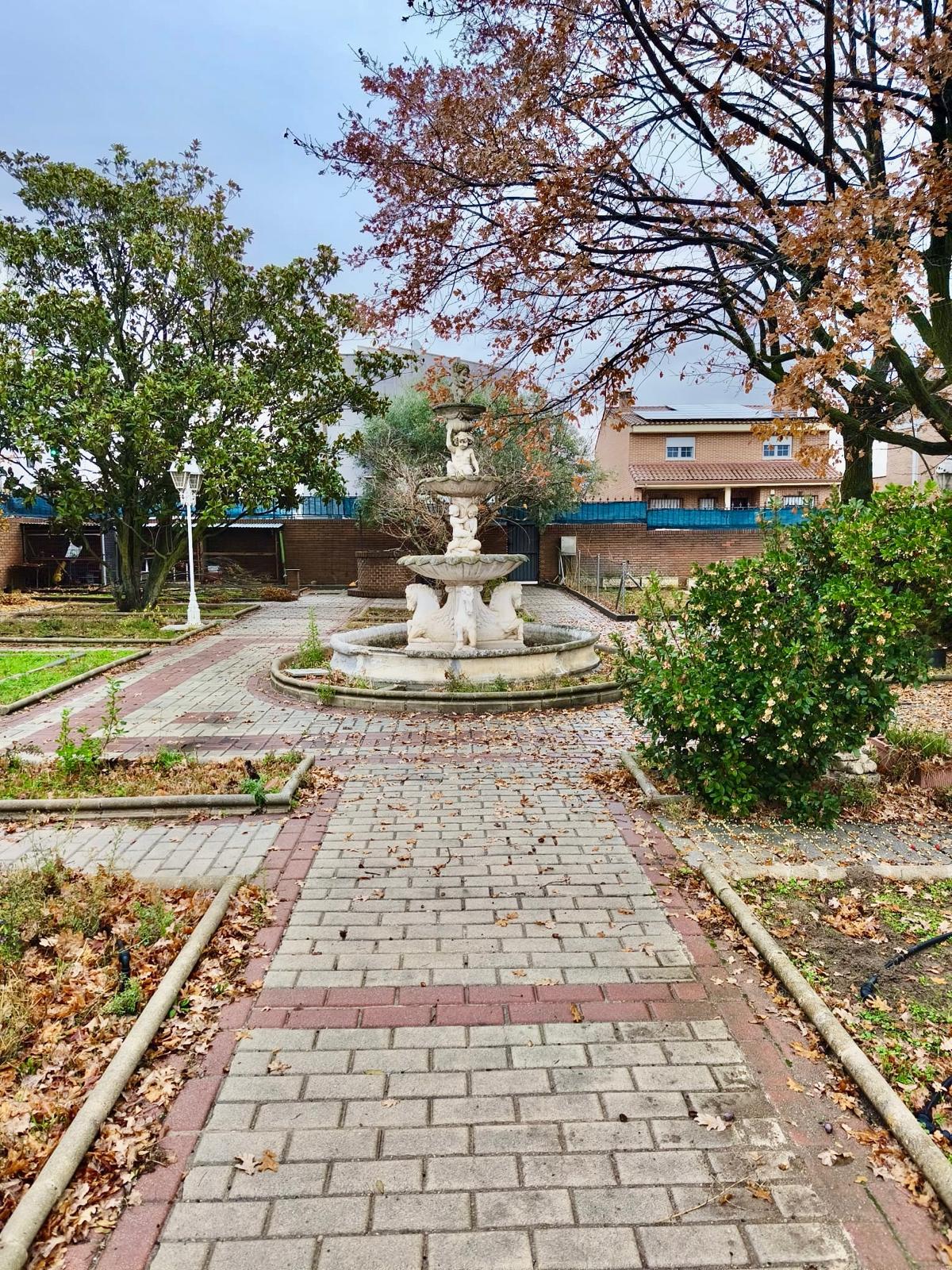 Imagen 2 Casa Aislada en venta en Camarma De Esteruelas / Cerca a carretera de Valdeavero en Camarma 