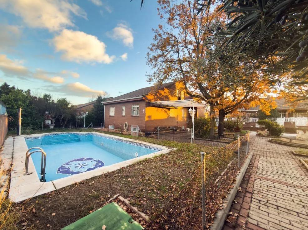 Imagen 3 Casa Aislada en venta en Camarma De Esteruelas / Cerca a carretera de Valdeavero en Camarma 