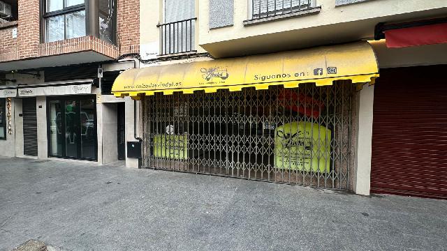 Imagen 4 Inmueble 297323 - Local Comercial en alquiler en Villaviciosa De Odón / Local en plena zona comercial en cal...
