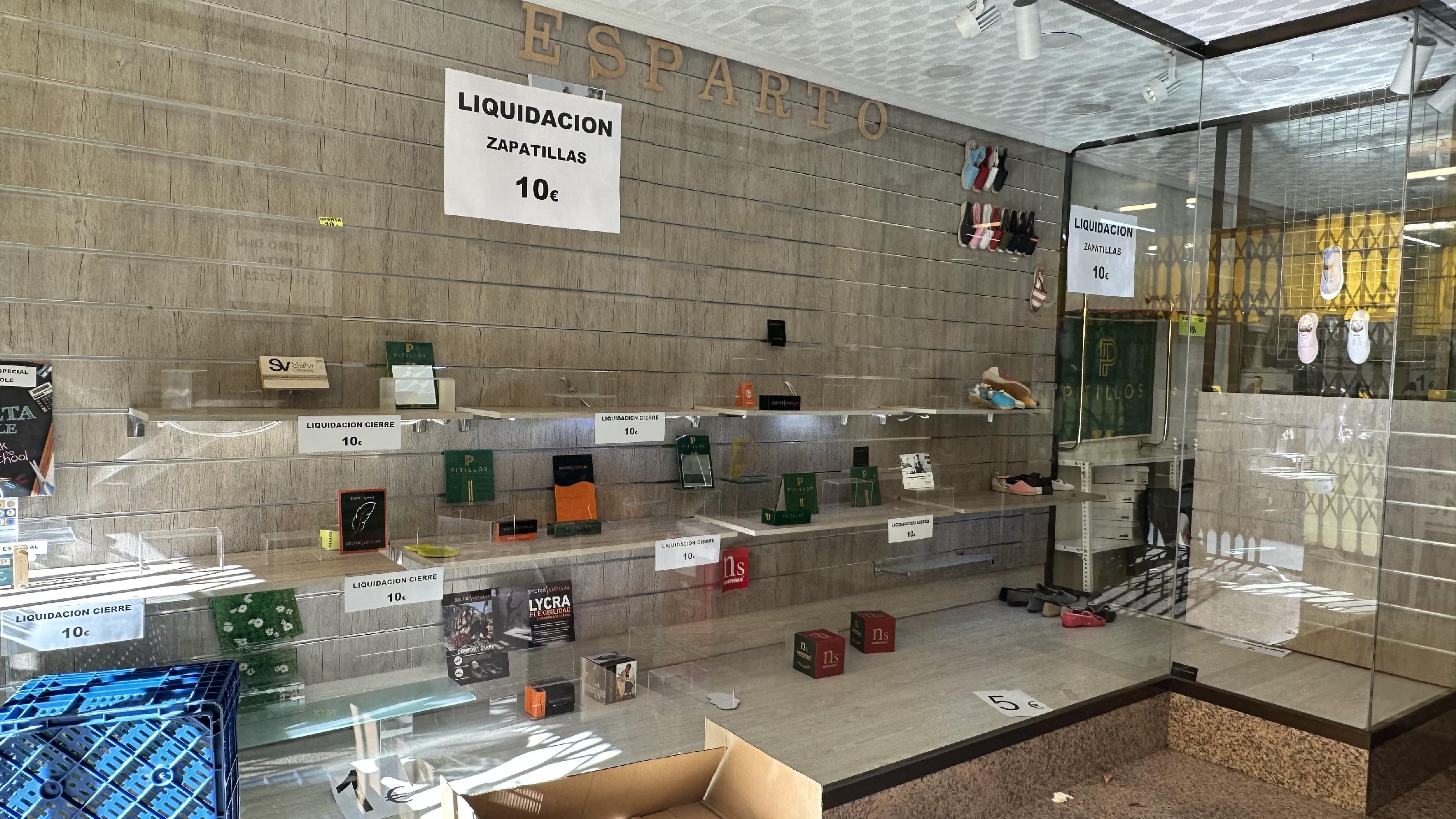 Imagen 12 Local Comercial en alquiler en Villaviciosa De Odón / Local en plena zona comercial en cal...