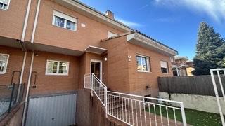 Imagen 3 Inmueble 298402 - Casa Adosada en alquiler en Villaviciosa De Odón / Chalet  de 7 hab. a  5 min parada de au...