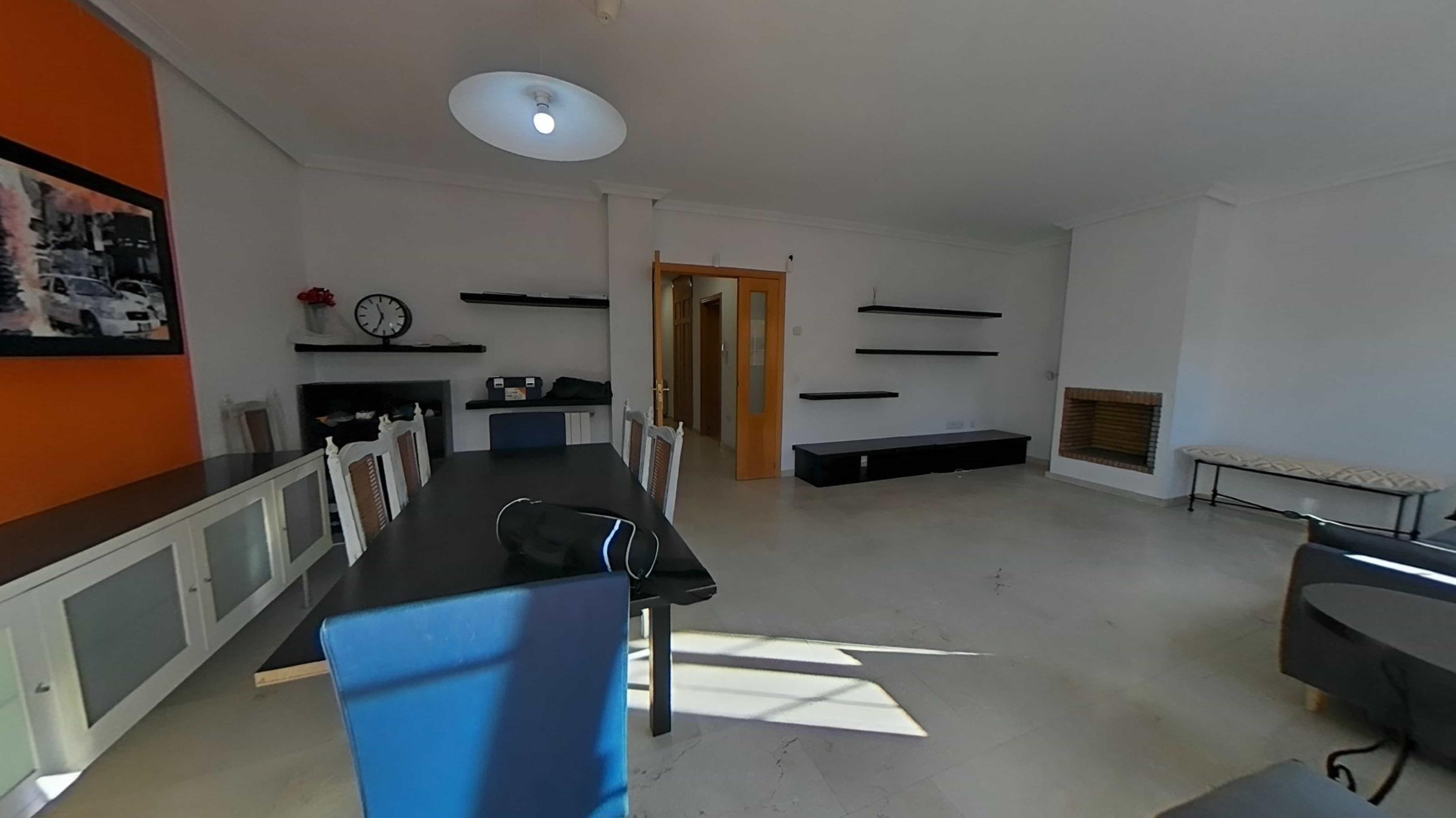 Imagen 3 Casa Adosada en alquiler en Villaviciosa De Odón / Chalet  de 7 hab. a  5 min parada de au...