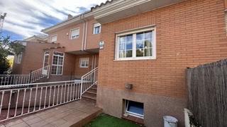 Imagen 1 Inmueble 298402 - Casa Adosada en alquiler en Villaviciosa De Odón / Chalet  de 7 hab. a  5 min parada de au...