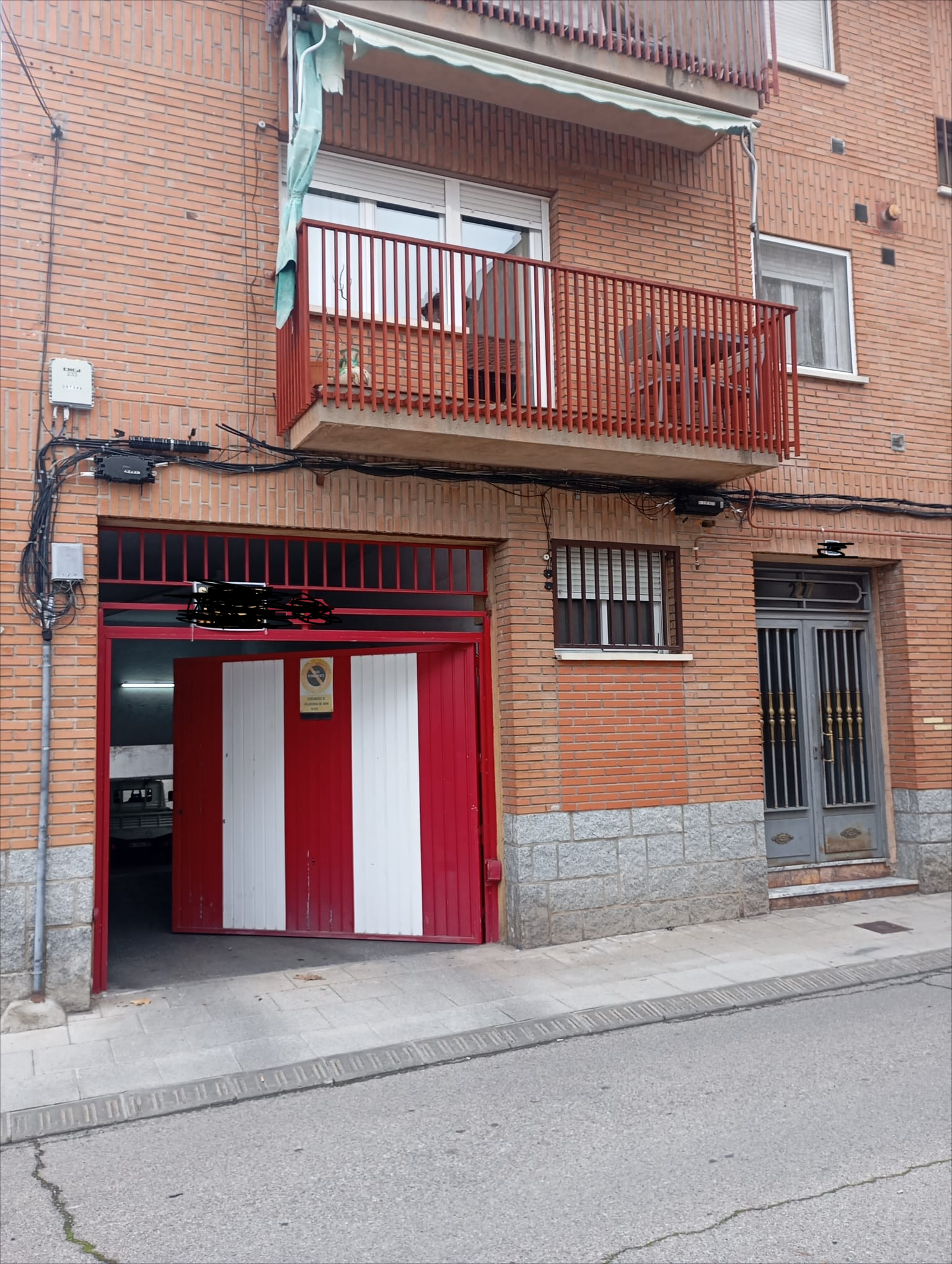 Imagen 5 Parking Coche en venta en Villaviciosa De Odón / Plaza centrica para turismo mediano o moto